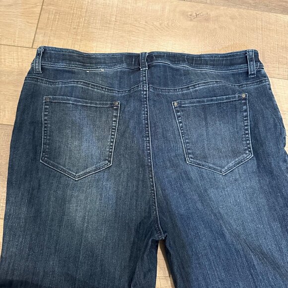 CHICOS FABULOUSLY SLIMMING JEANS 2.5 US SIZE 14 - Picture 10 of 10